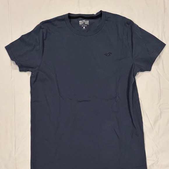 Holister T-Shirts - Picture 12 of 13